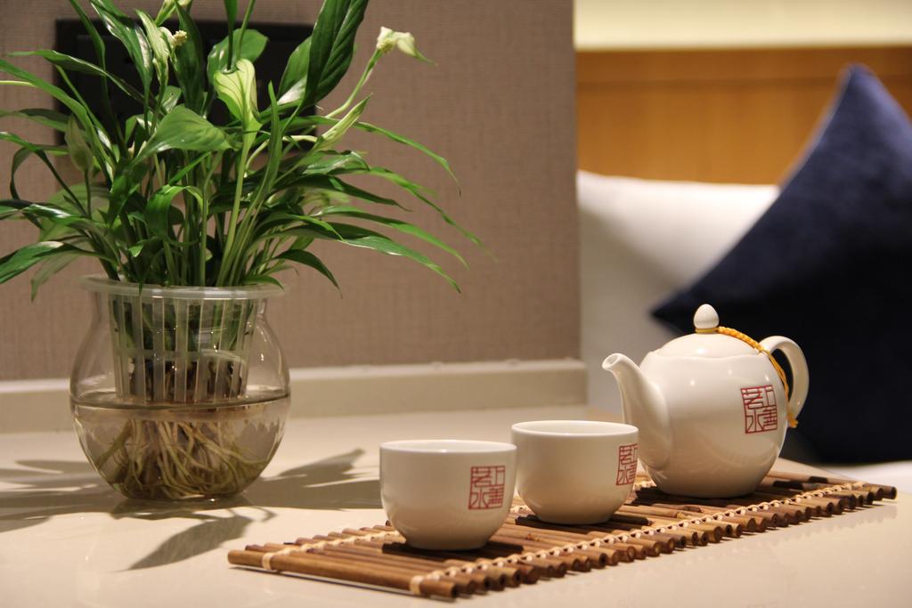 C Plaza Hotel Yuzhong Room photo